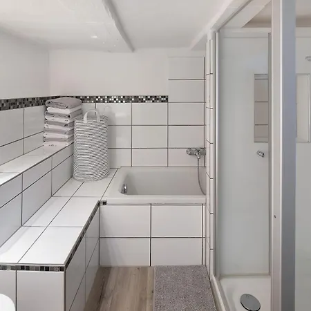 Omi Anni Apartment *